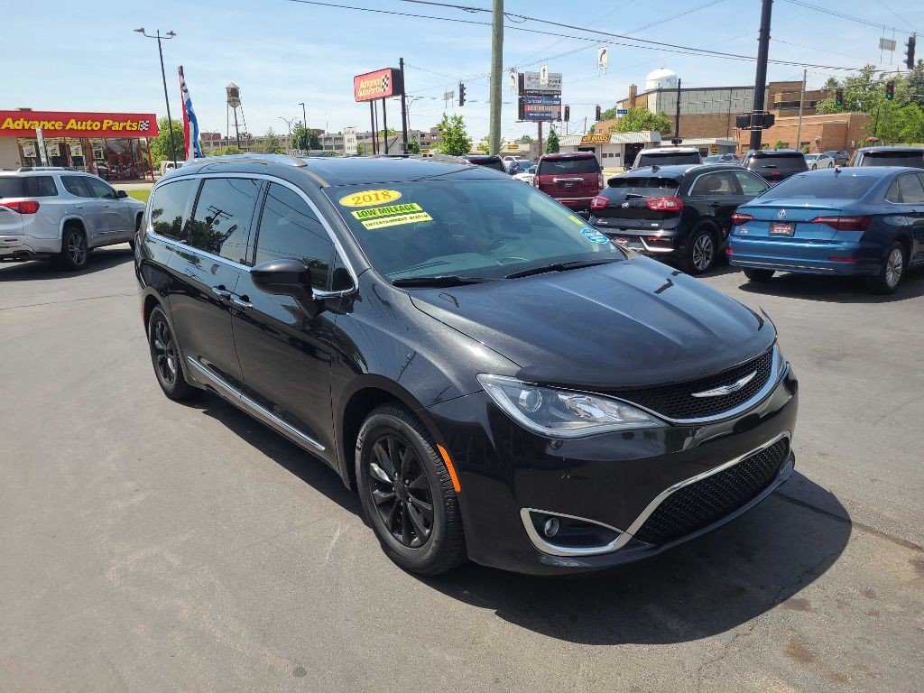 2018 Chrysler Pacifica Image 7