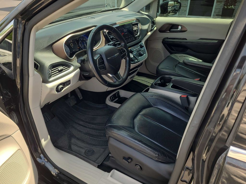 2018 Chrysler Pacifica Image 9
