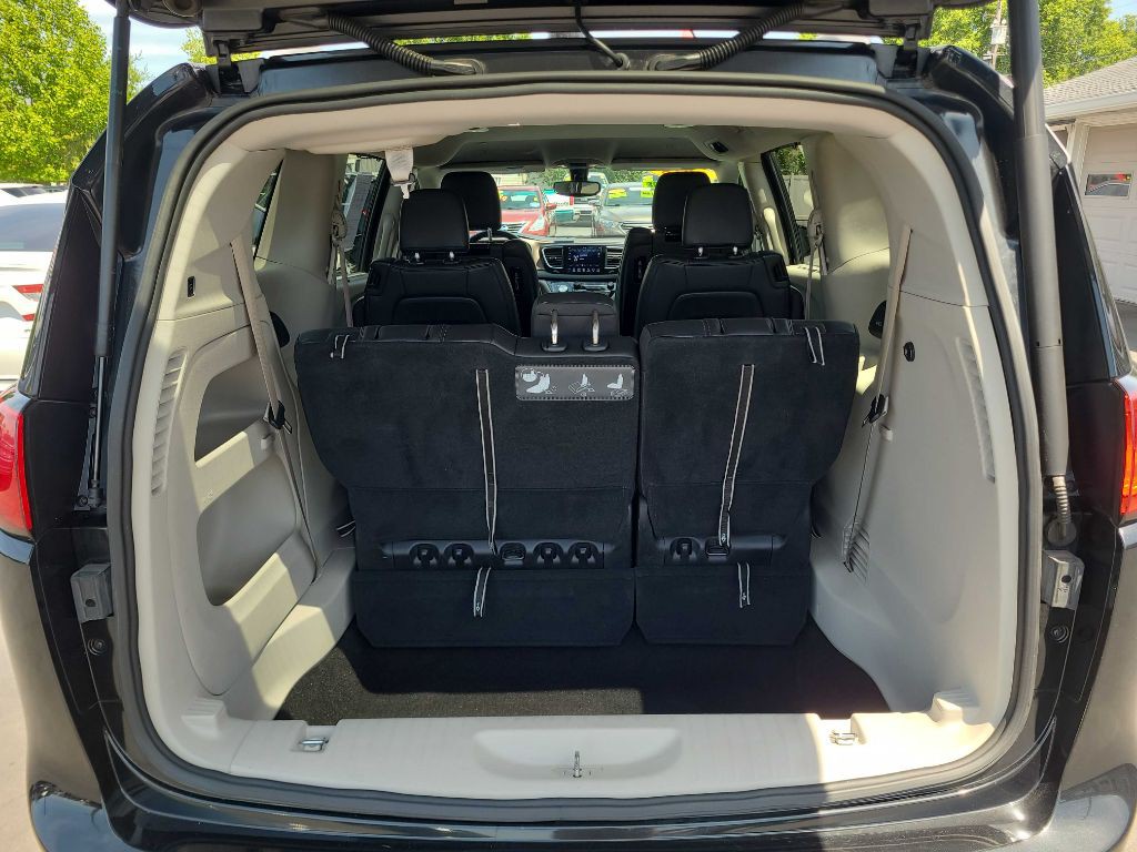 2018 Chrysler Pacifica Image 15