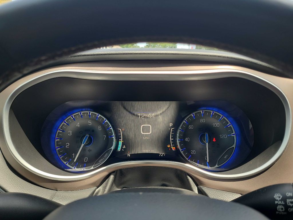 2018 Chrysler Pacifica Image 19