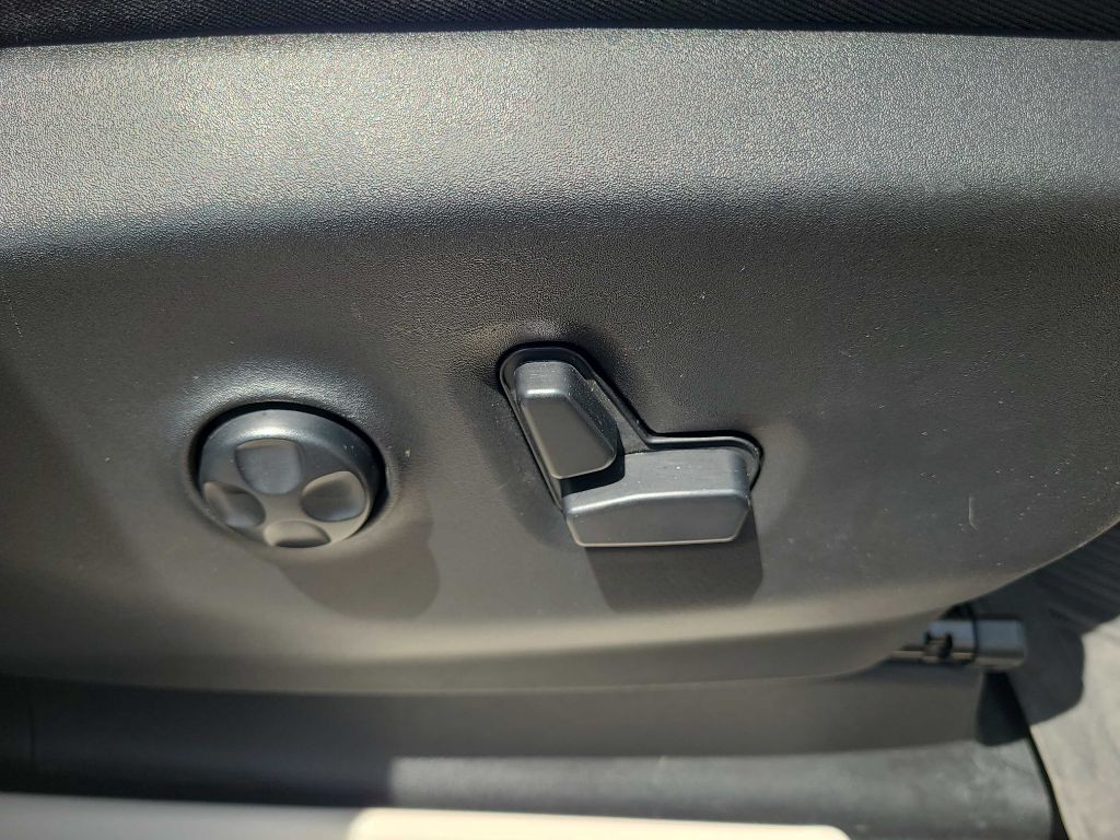 2018 Chrysler Pacifica Image 33