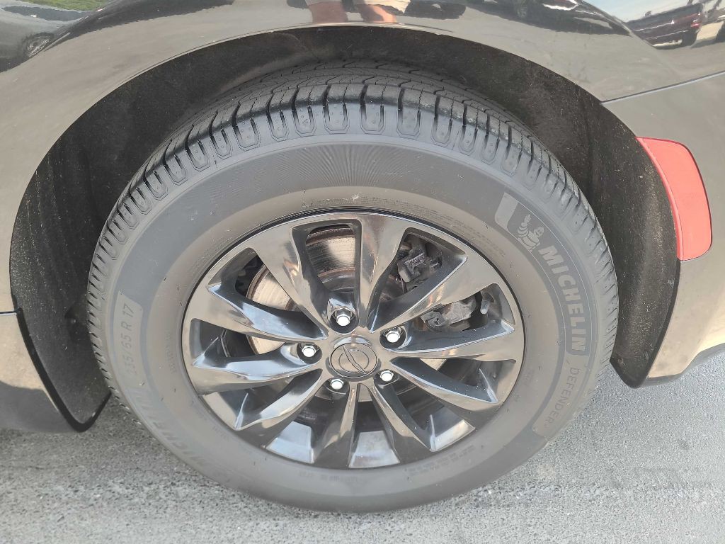2018 Chrysler Pacifica Image 38