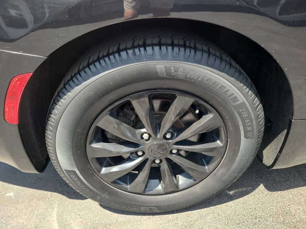 2018 Chrysler Pacifica Image 39