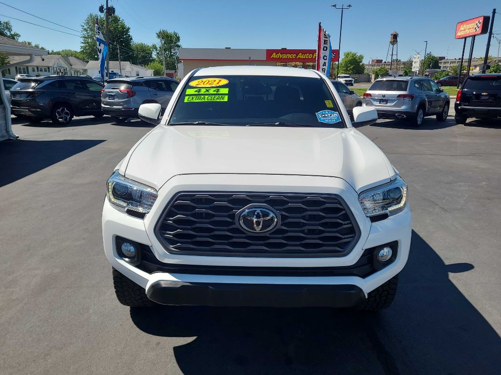 2021 Toyota Tacoma Image 8