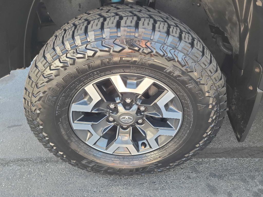 2021 Toyota Tacoma Image 31