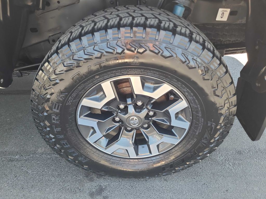 2021 Toyota Tacoma Image 32