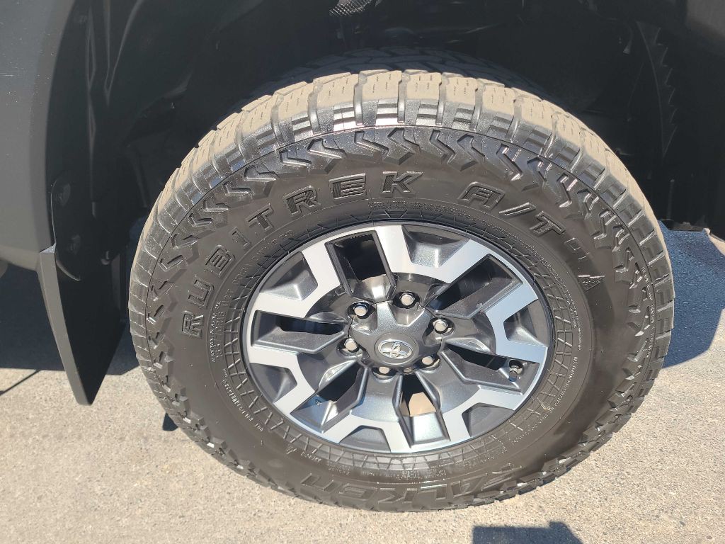 2021 Toyota Tacoma Image 34