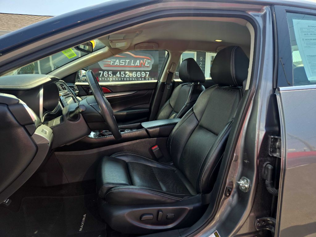 2018 Nissan Maxima Image 10