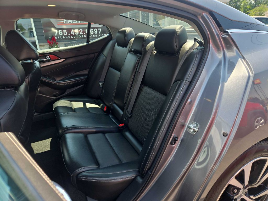 2018 Nissan Maxima Image 11