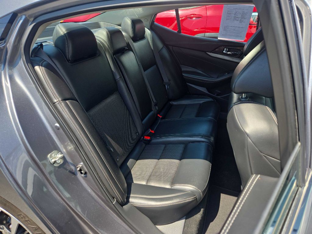 2018 Nissan Maxima Image 12