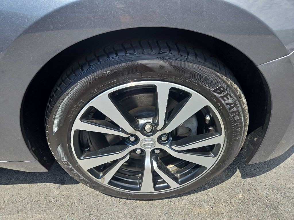 2018 Nissan Maxima Image 34