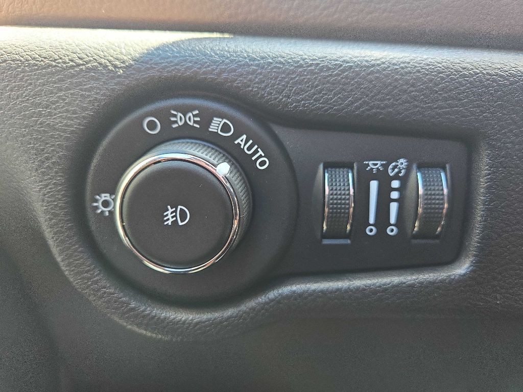 2020 Chrysler Pacifica Image 24