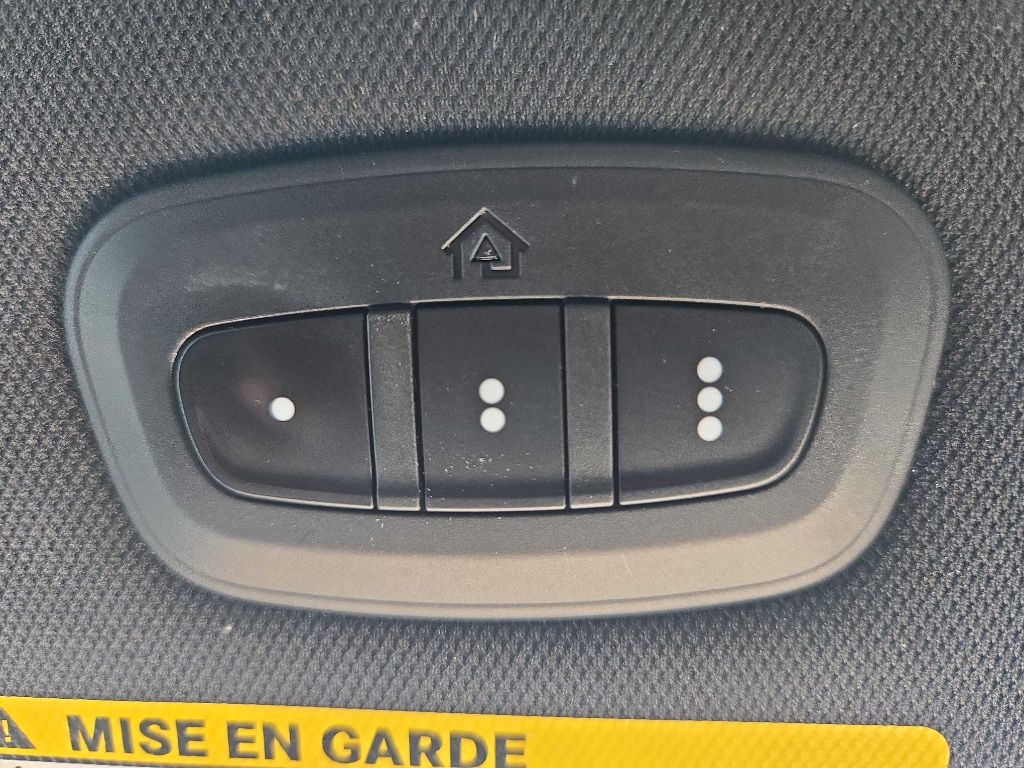 2020 Chrysler Pacifica Image 32