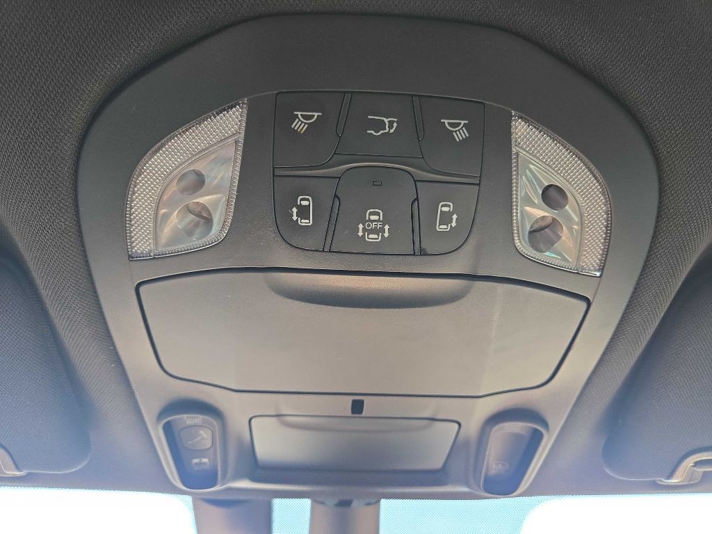 2020 Chrysler Pacifica Image 33