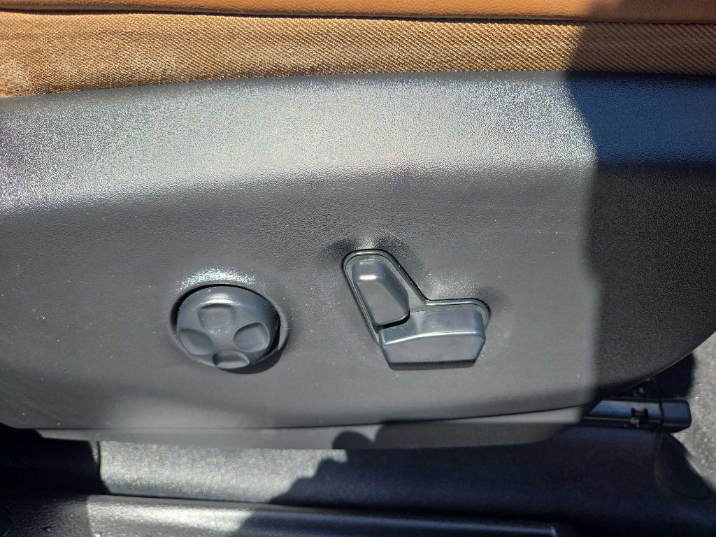 2020 Chrysler Pacifica Image 35