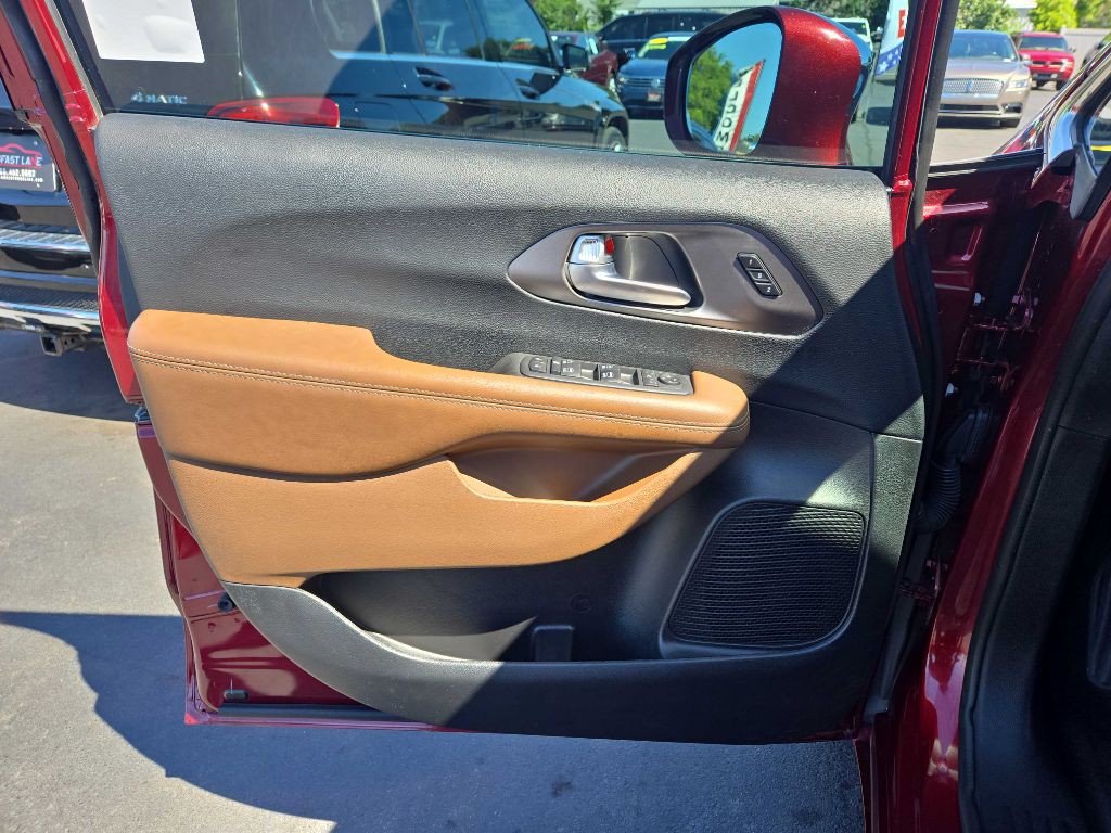 2020 Chrysler Pacifica Image 37