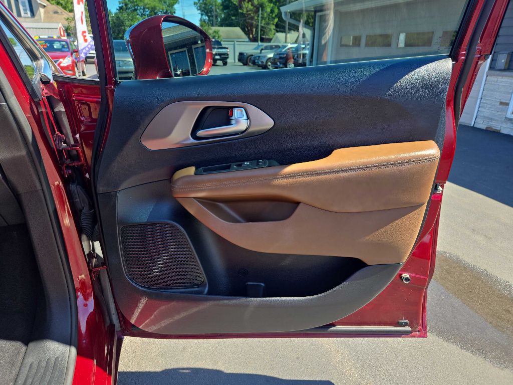 2020 Chrysler Pacifica Image 38