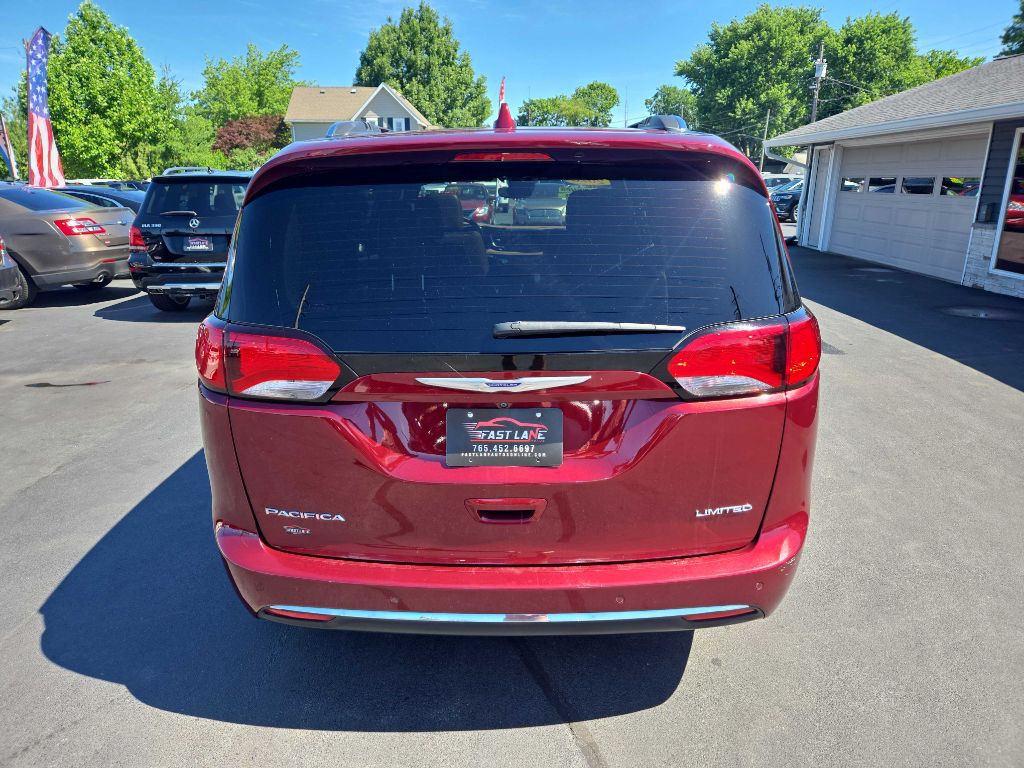 2020 Chrysler Pacifica Image 4