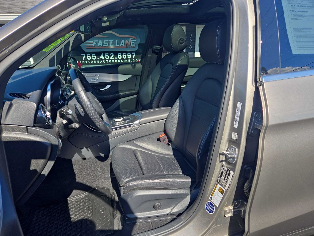 2019 Mercedes-Benz GLC-Class Image 11