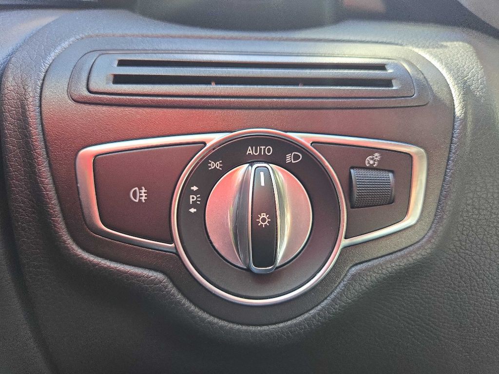 2019 Mercedes-Benz GLC-Class Image 20