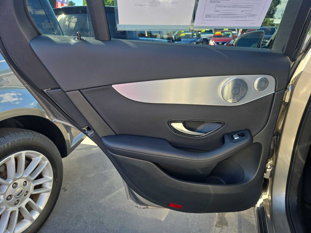 2019 Mercedes-Benz GLC-Class Image 31