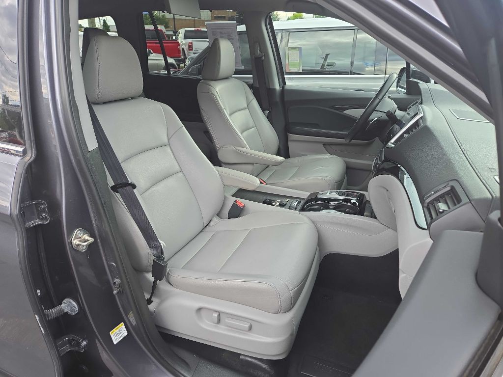 2016 Honda Pilot Image 12