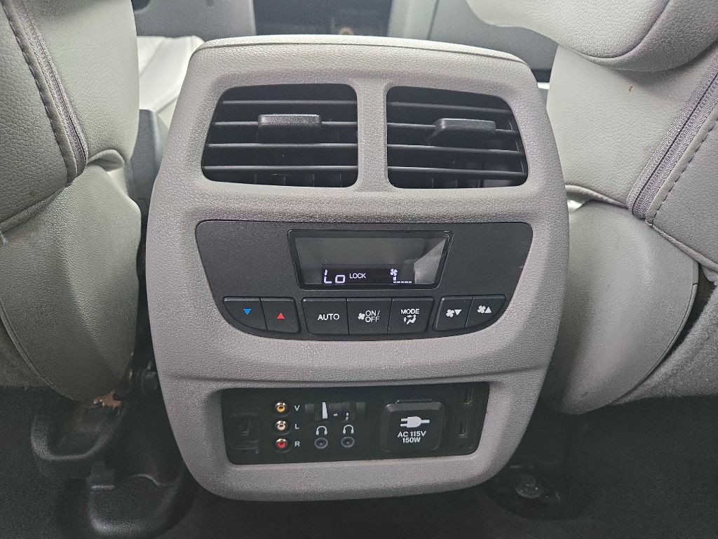 2016 Honda Pilot Image 18