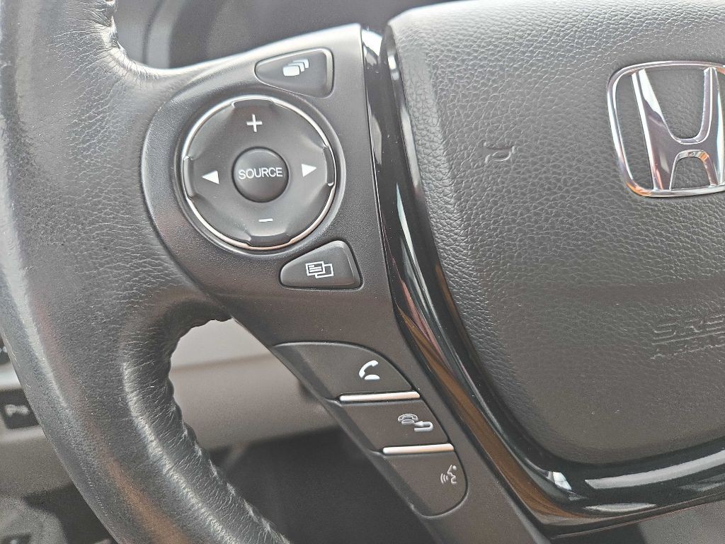2016 Honda Pilot Image 23