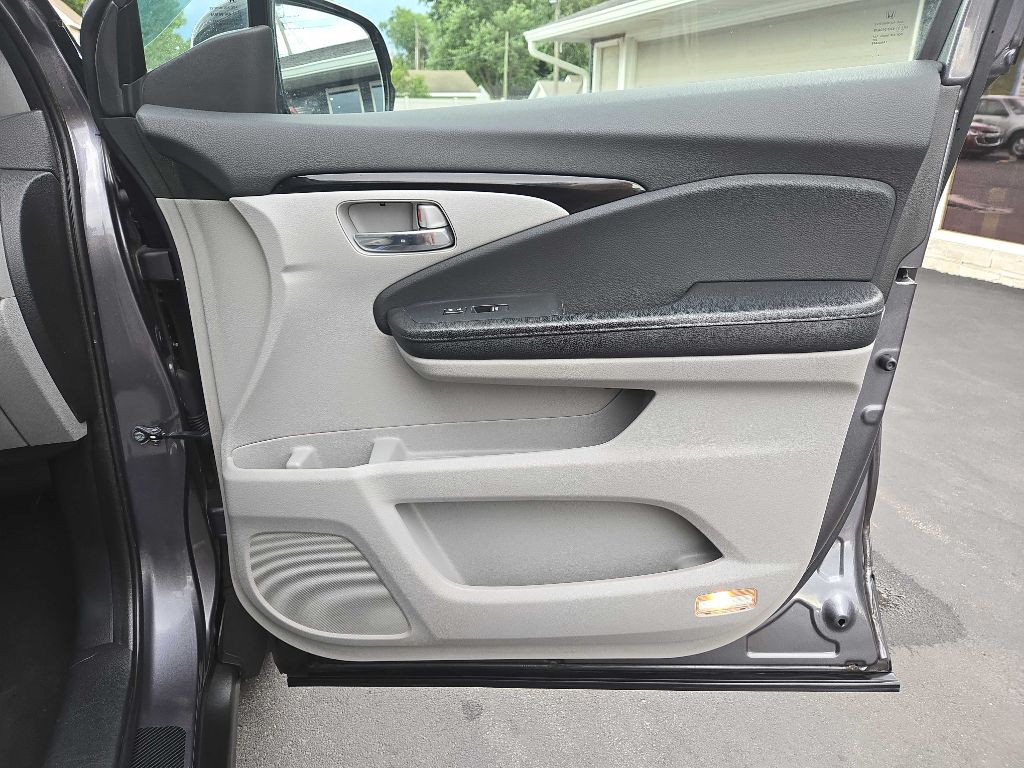 2016 Honda Pilot Image 39
