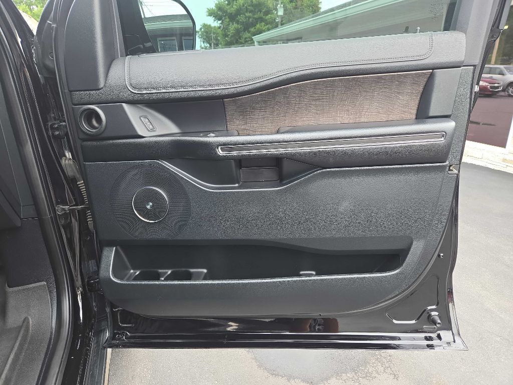 2021 Ford Expedition Image 44