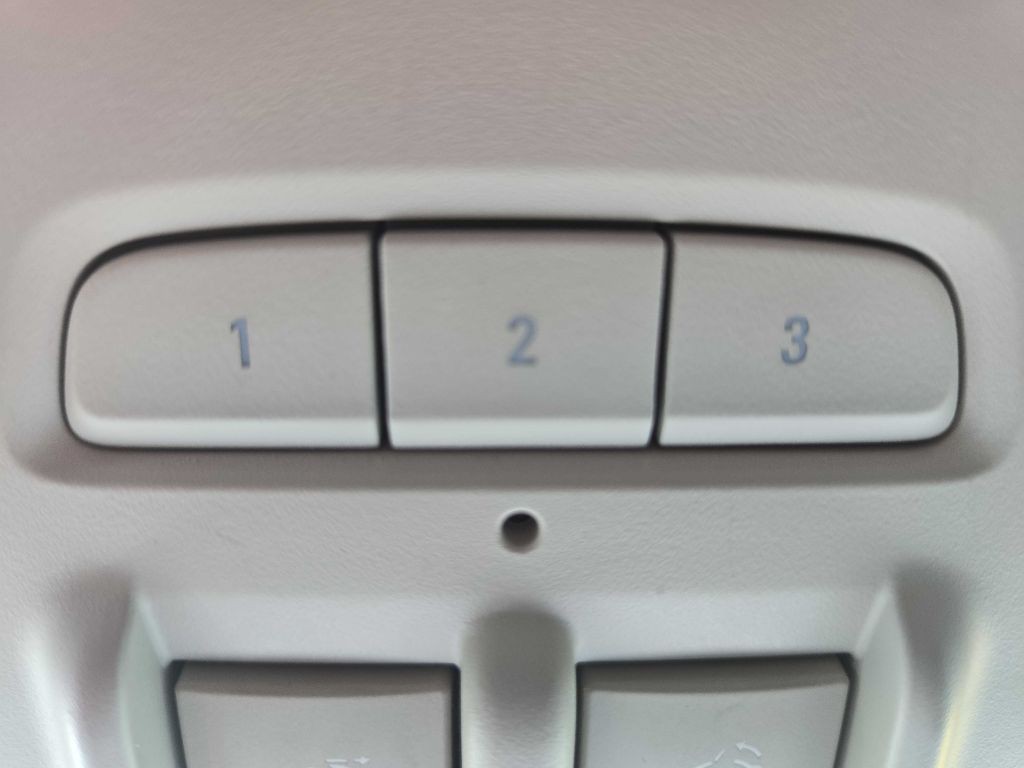 2017 Buick Enclave Image 28