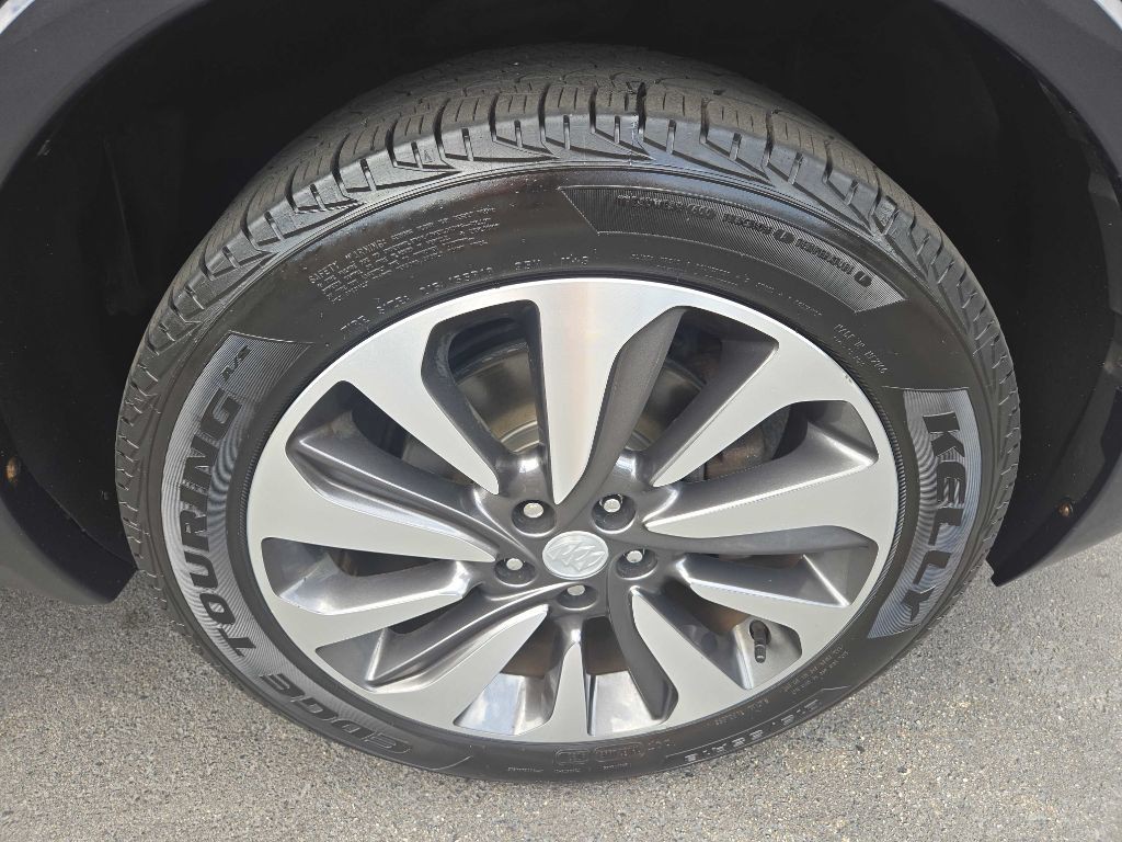 2017 Buick Enclave Image 39