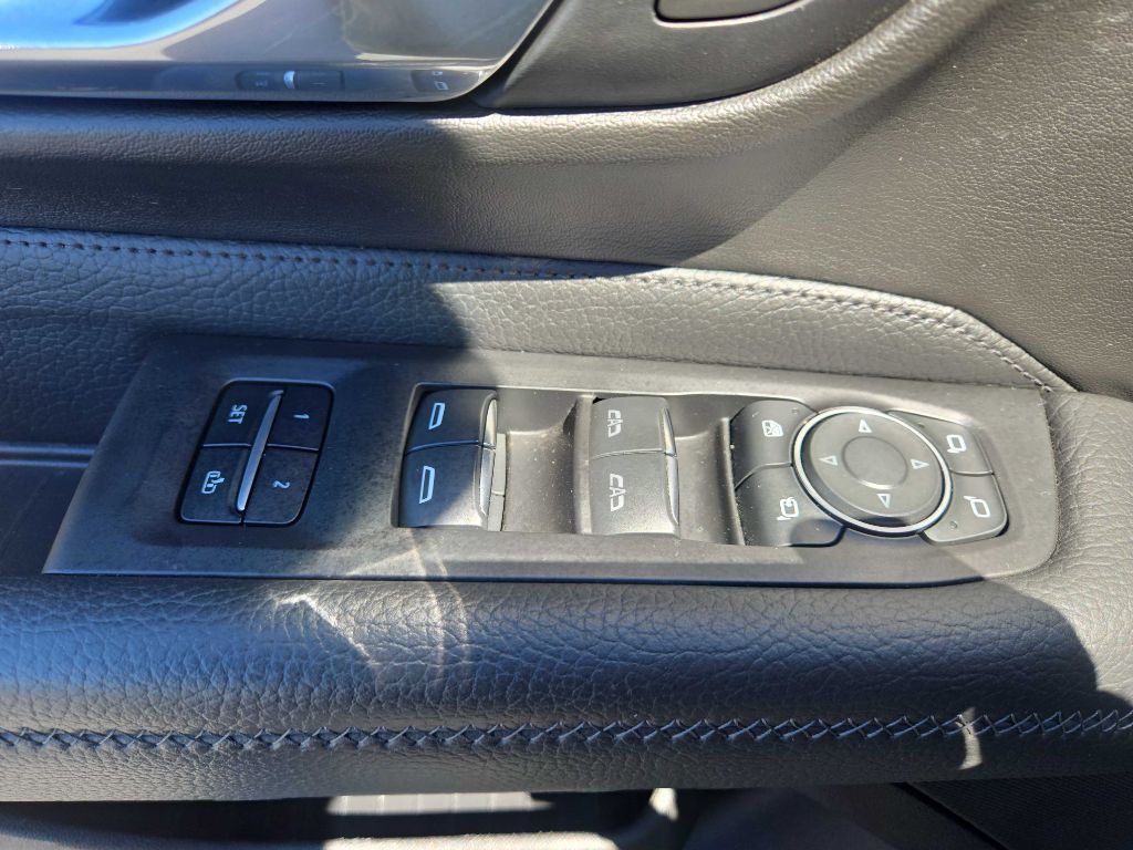 2021 GMC Yukon Image 38