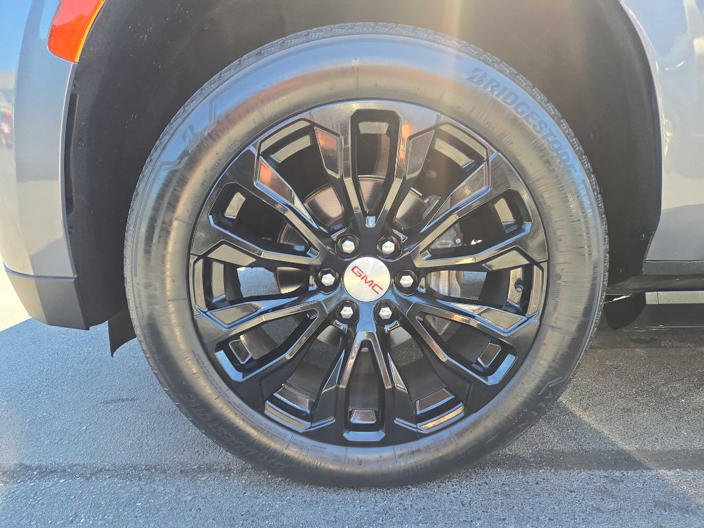 2021 GMC Yukon Image 44