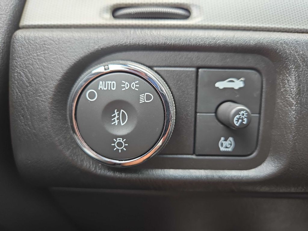 2007 Chevrolet Monte Carlo Image 15