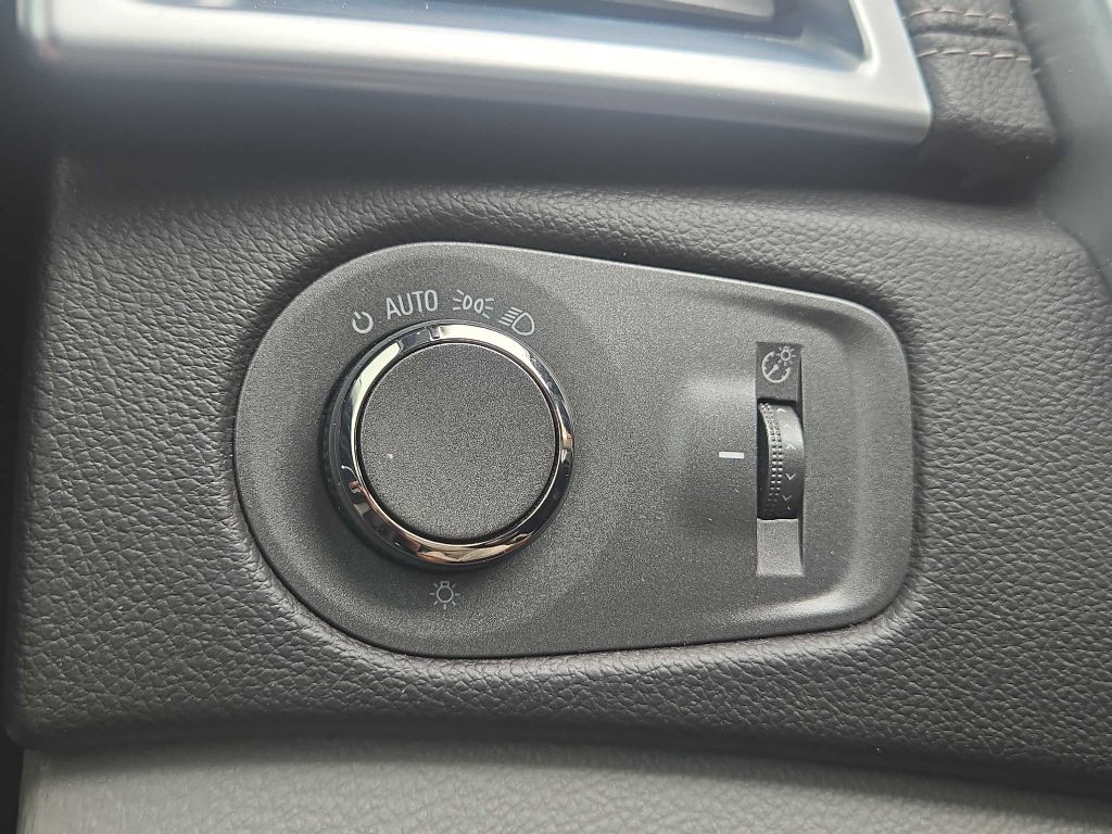 2011 Cadillac SRX Image 19