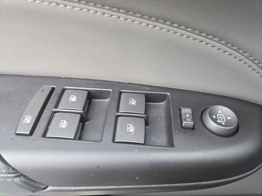 2011 Cadillac SRX Image 27