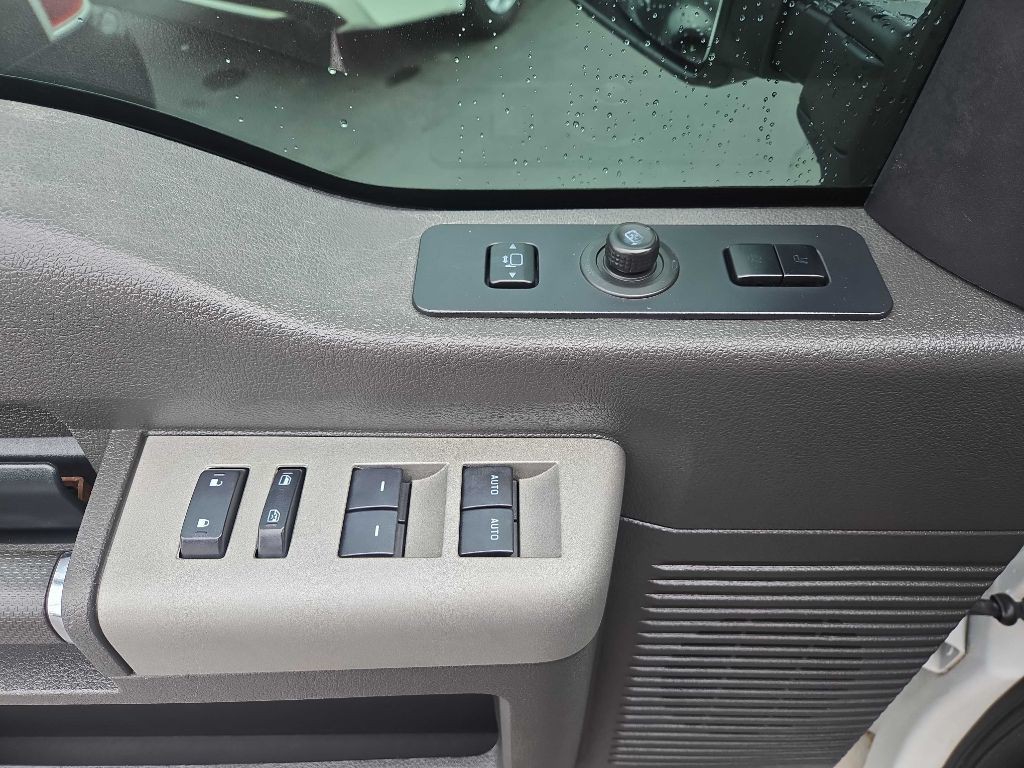 2014 Ford F-350 Image 29