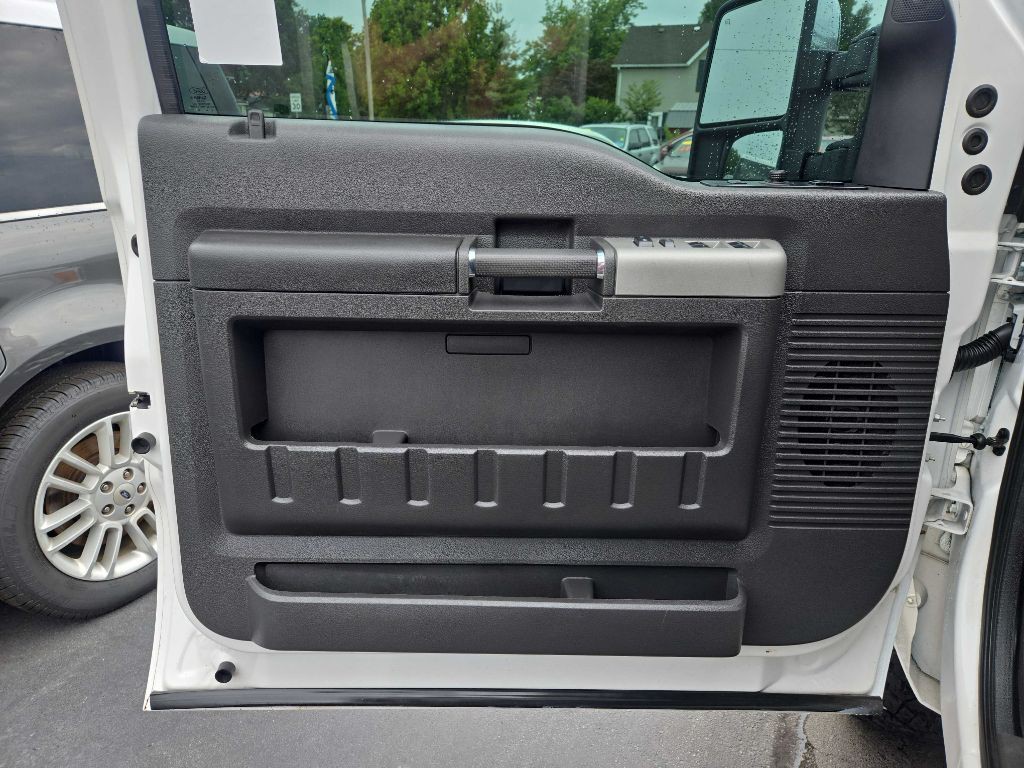2014 Ford F-350 Image 30