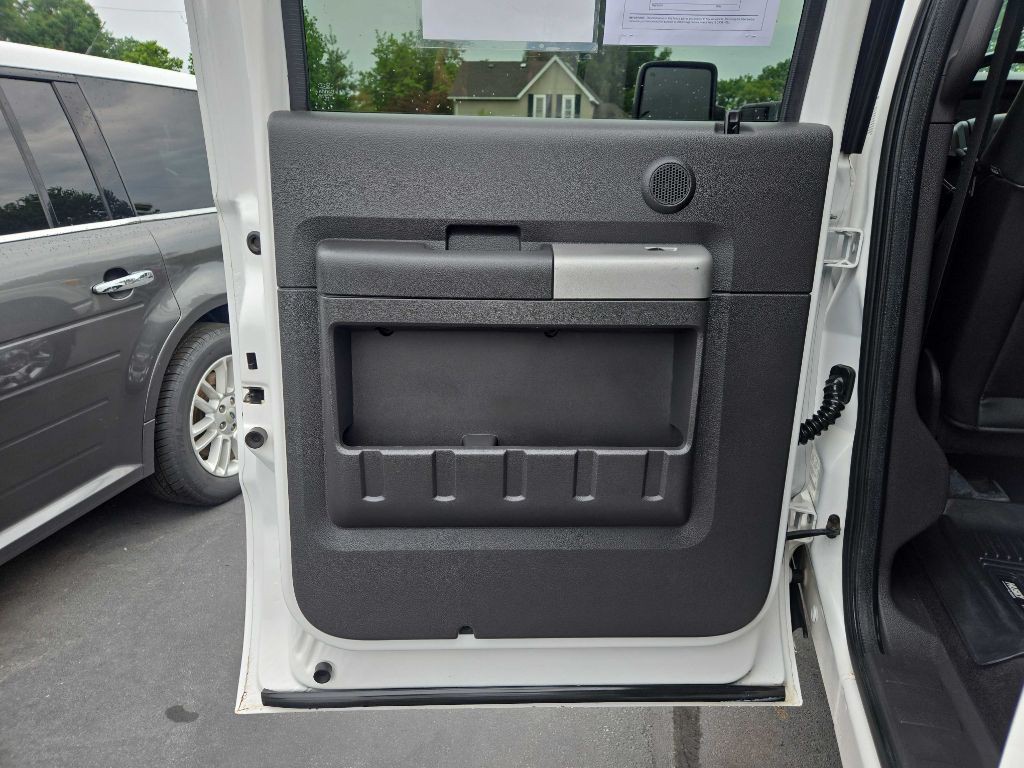2014 Ford F-350 Image 31