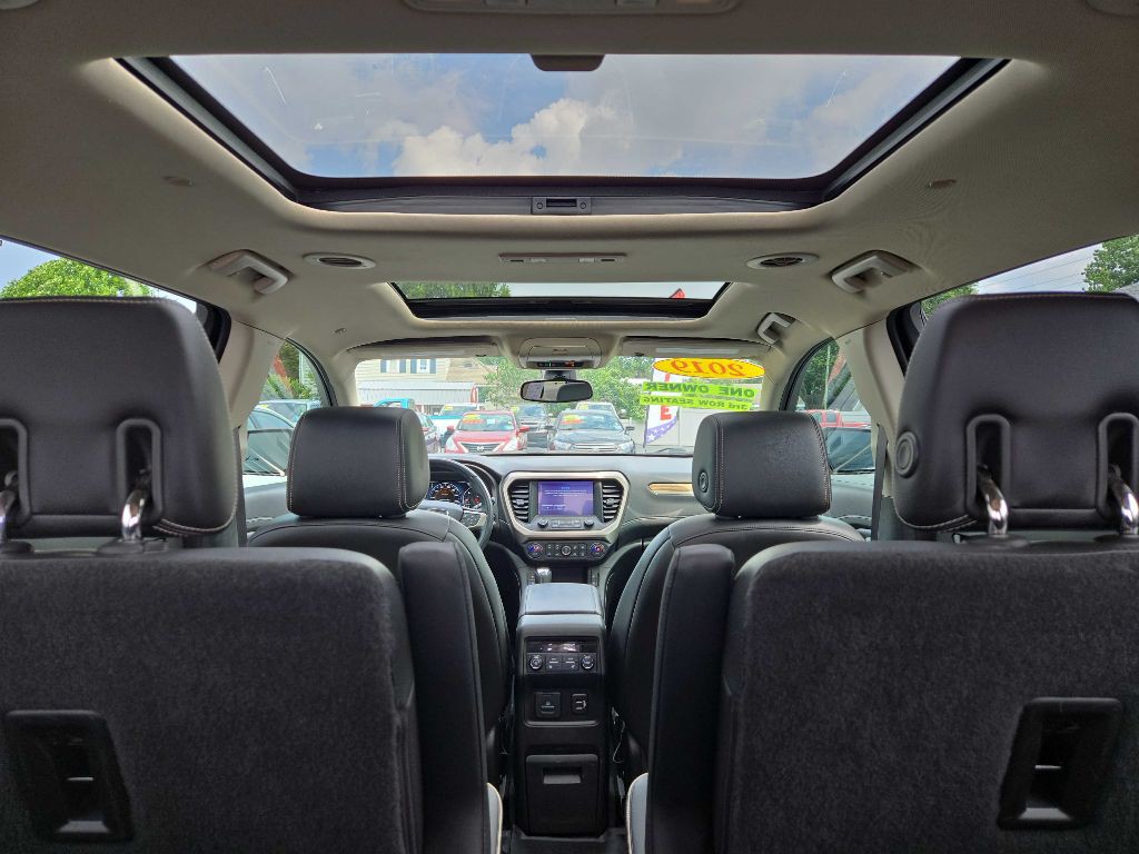 2019 GMC Acadia Image 17