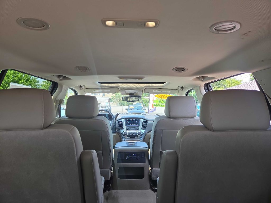 2020 Chevrolet Suburban Image 16