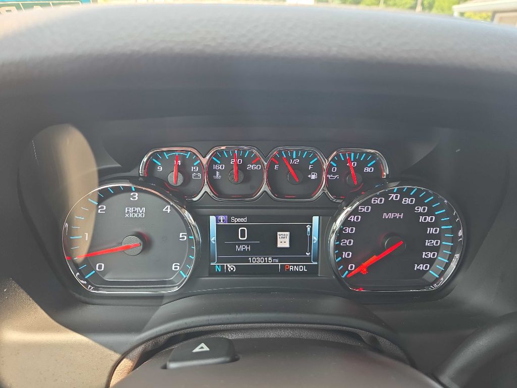 2020 Chevrolet Suburban Image 22