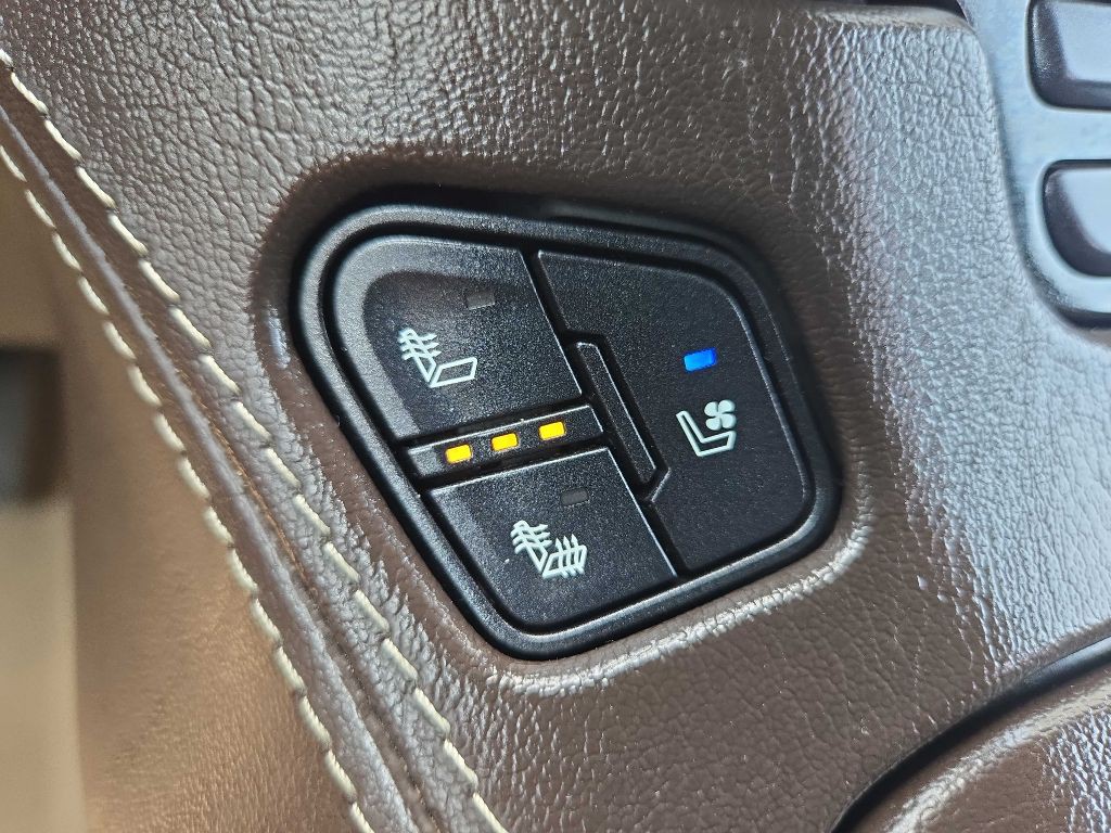 2020 Chevrolet Suburban Image 33