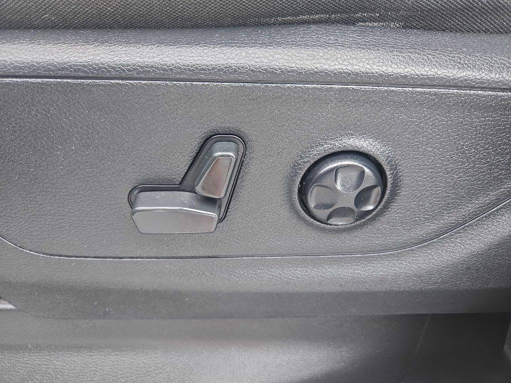 2021 RAM 1500 Image 32