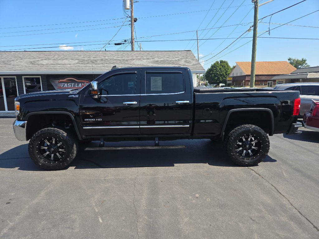 2016 GMC Sierra Image 2