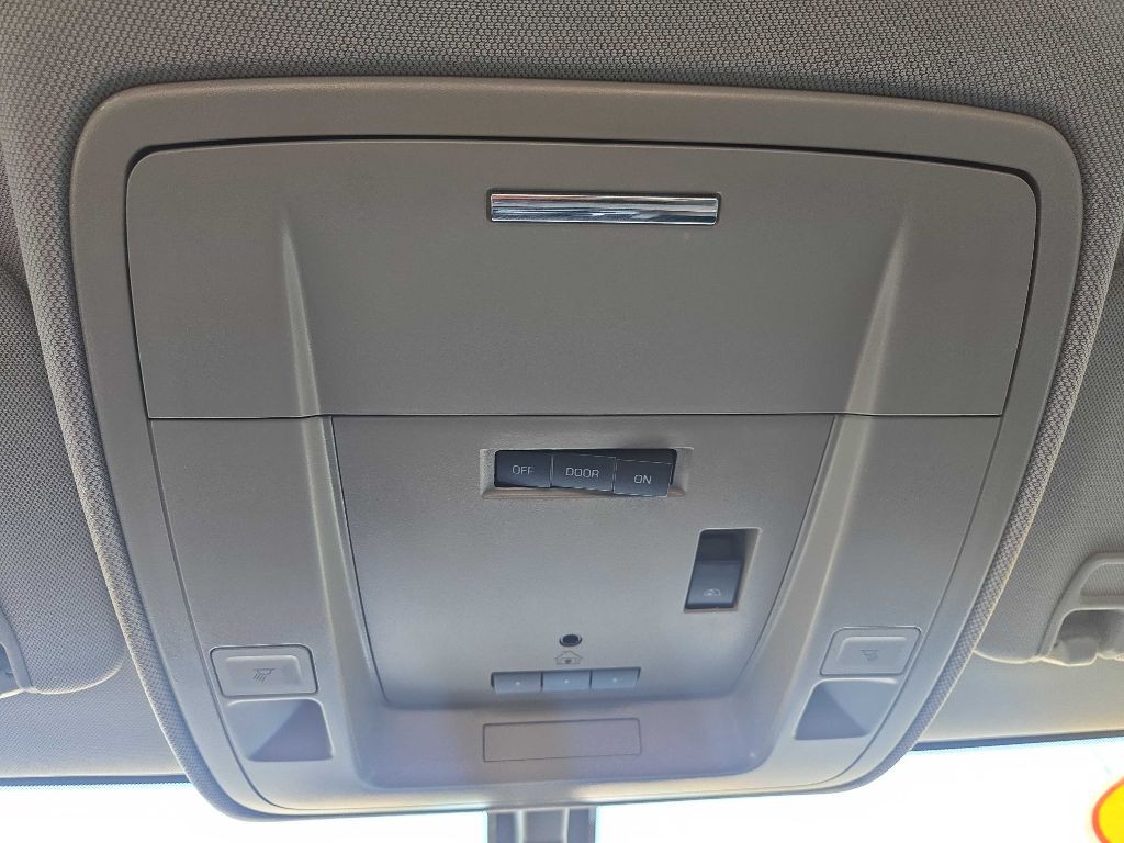 2016 GMC Sierra Image 24