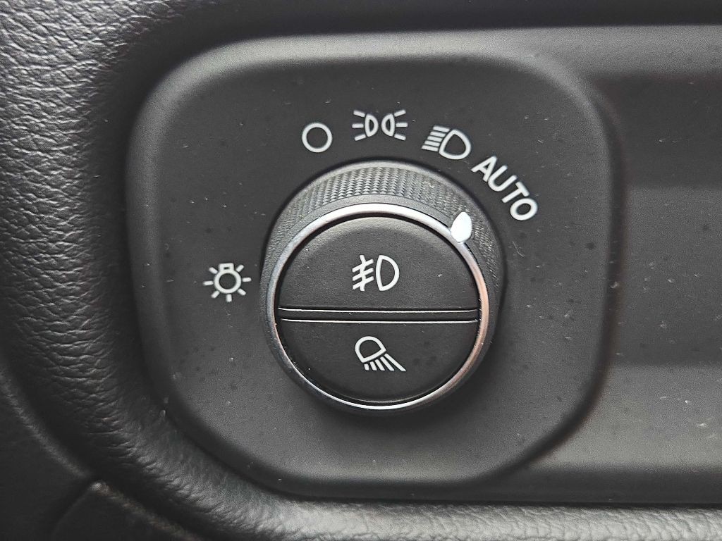 2020 RAM 1500 Image 21