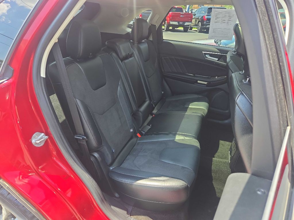 2015 Ford Edge Image 13