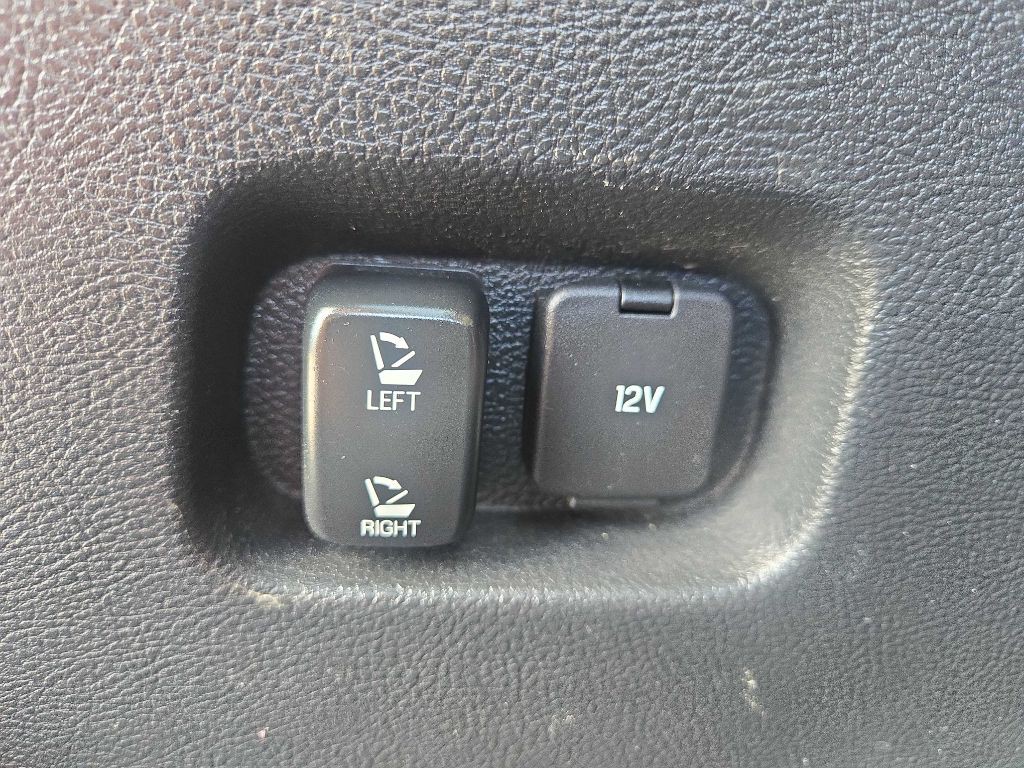 2015 Ford Edge Image 16